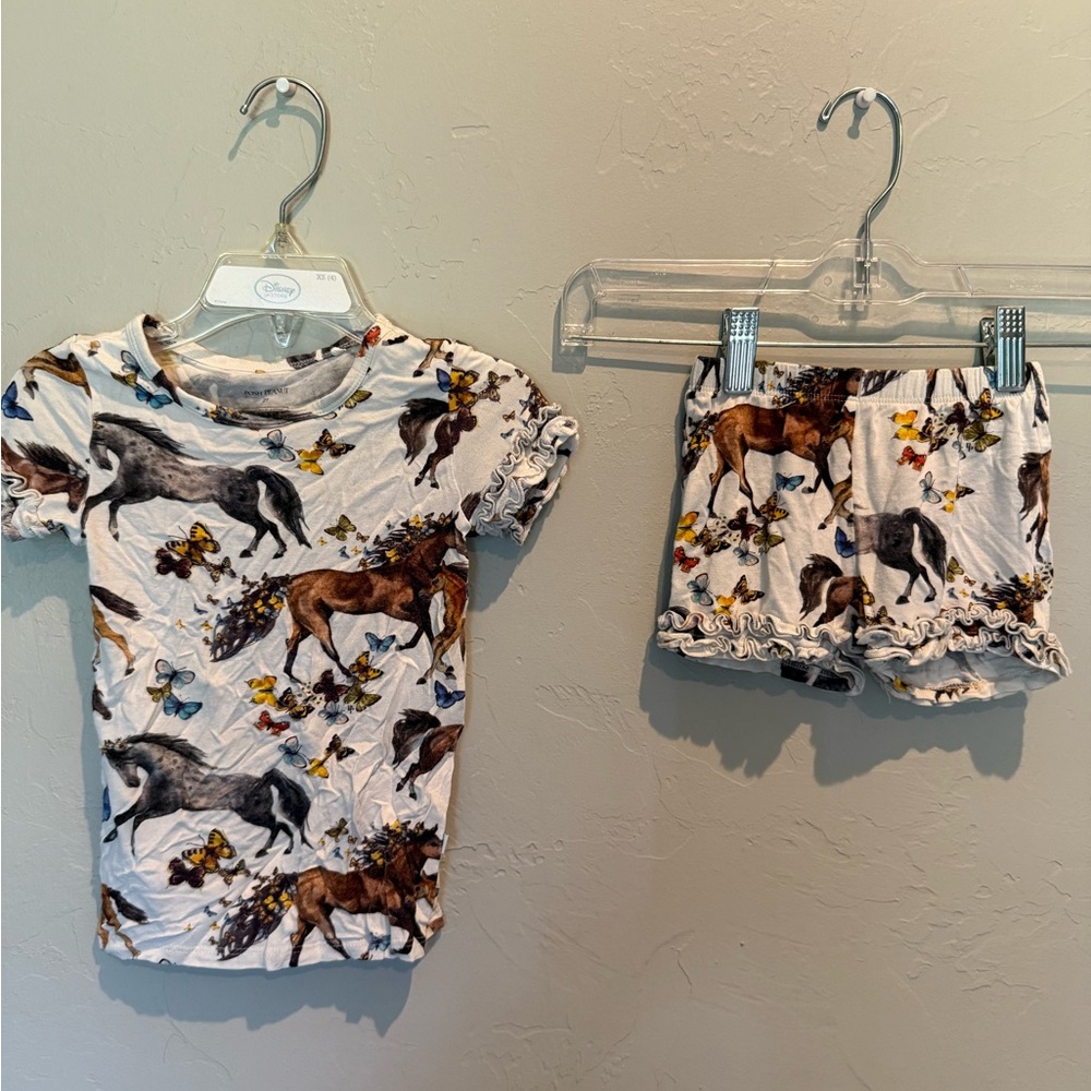 Posh Peanut Claire 2T short Pajama set, GUC